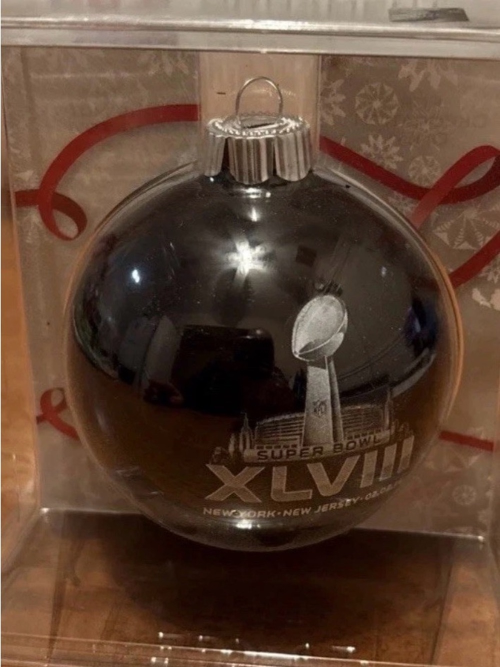 Vintage 2014 NFL Super Bowl Seahawks Vs Broncos XLVlll Glass Ornament NEW